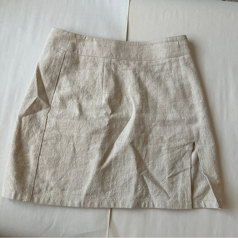 Lioness Lola Mini Skirt – Oatmeal Linen – Size US 4 – Zip Closure, Linen